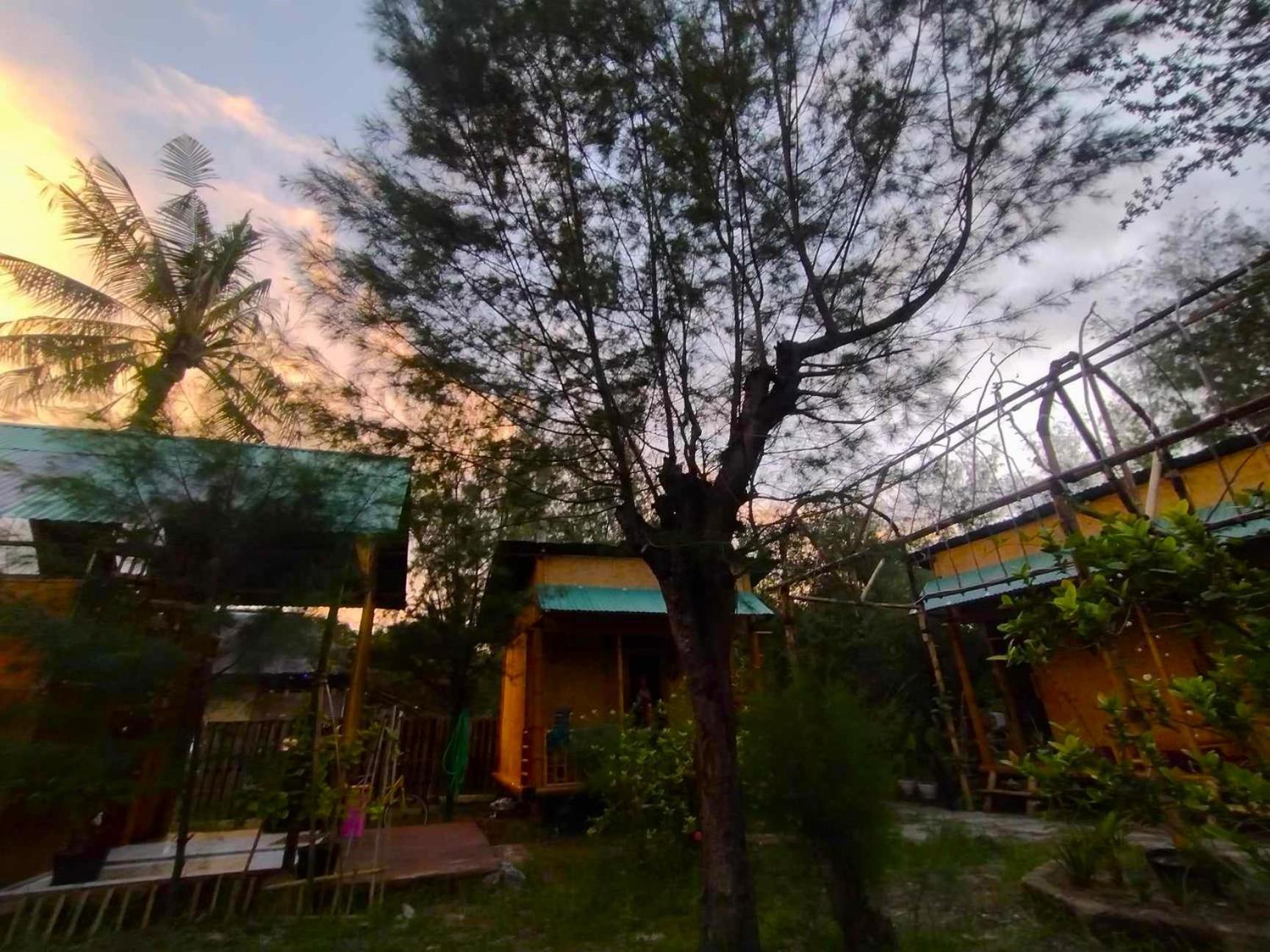 Uncle Hippie'S Dream Hostel Гили Мено Екстериор снимка