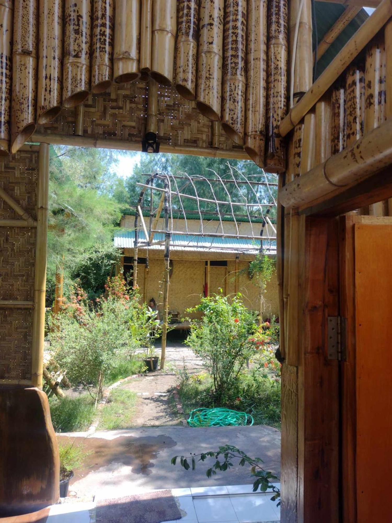 Uncle Hippie'S Dream Hostel Гили Мено Екстериор снимка