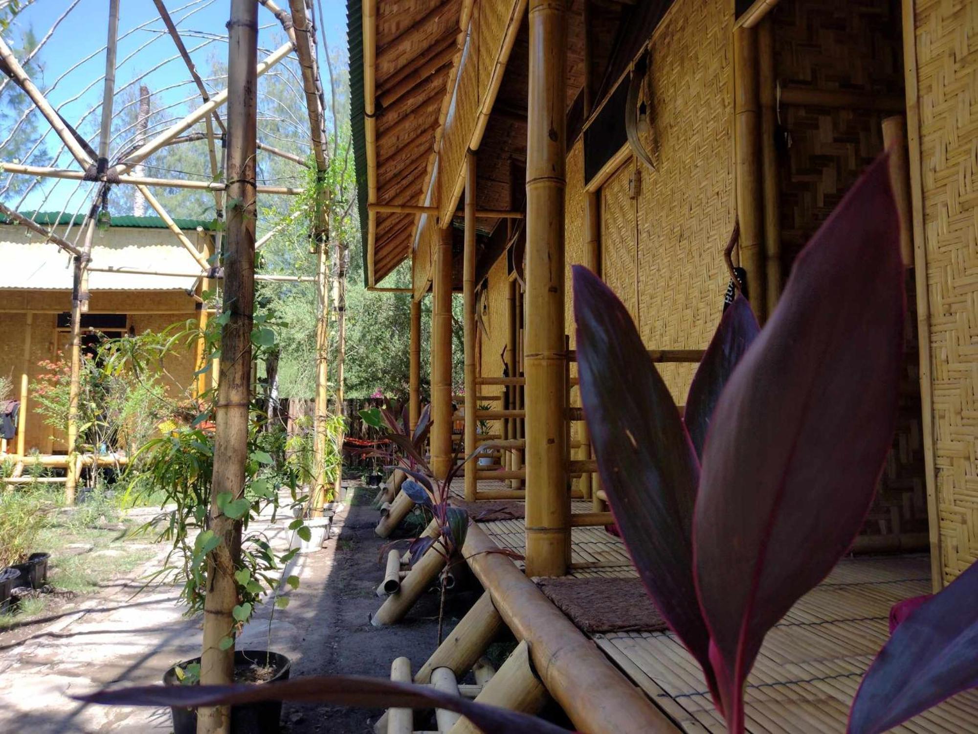 Uncle Hippie'S Dream Hostel Гили Мено Екстериор снимка