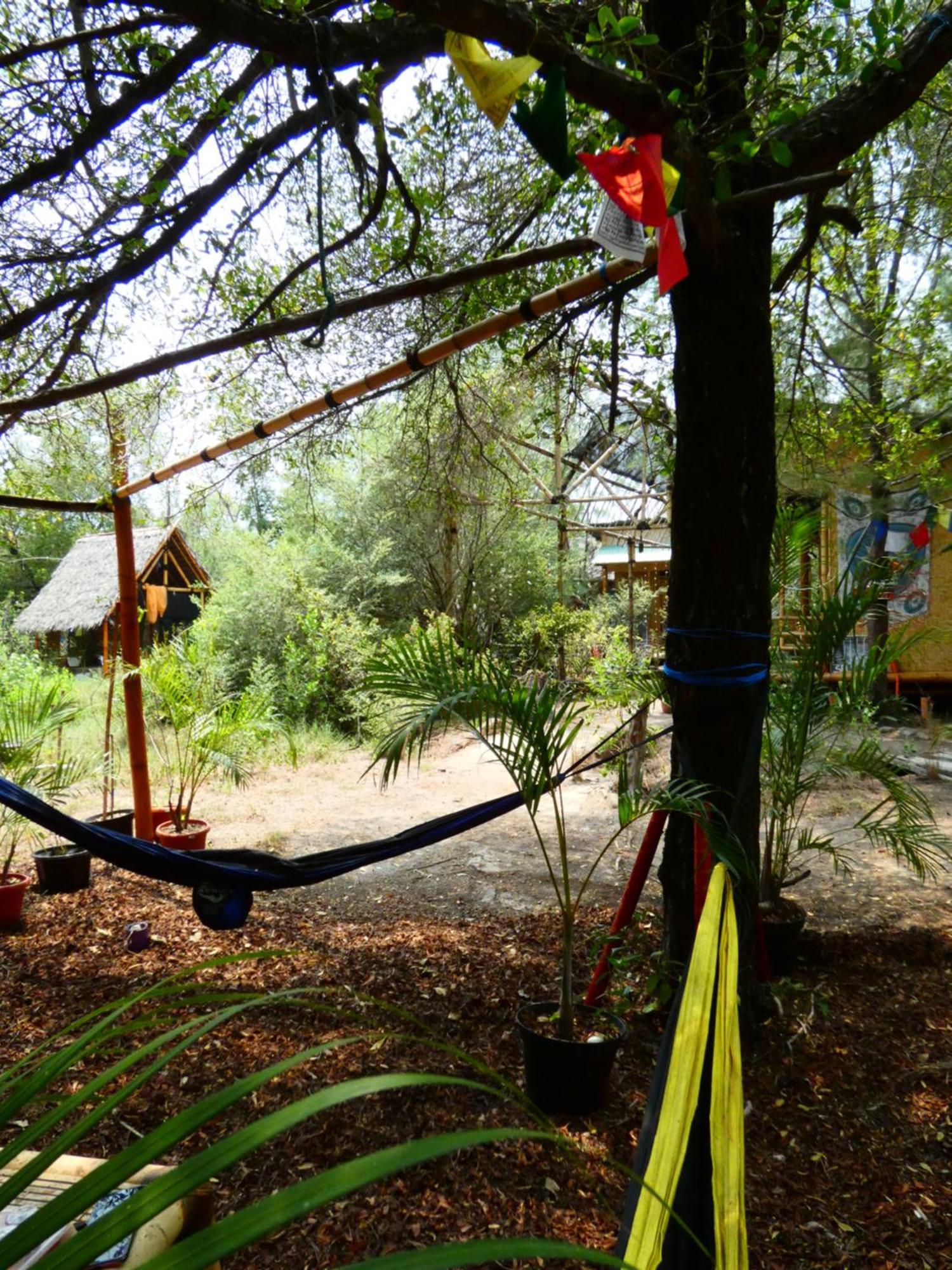 Uncle Hippie'S Dream Hostel Гили Мено Екстериор снимка